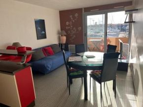 Appartement 4 Personnes avec Piscine et Parking au Cap d'Agde - FR-1-749-28